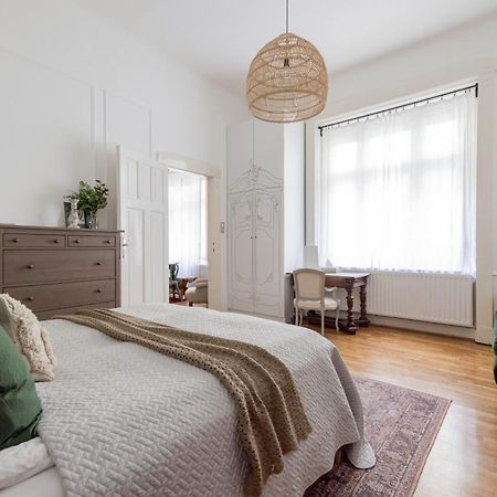 Charming And Unique Apartment With Balcony By The Great Synagogue Будапеща Екстериор снимка