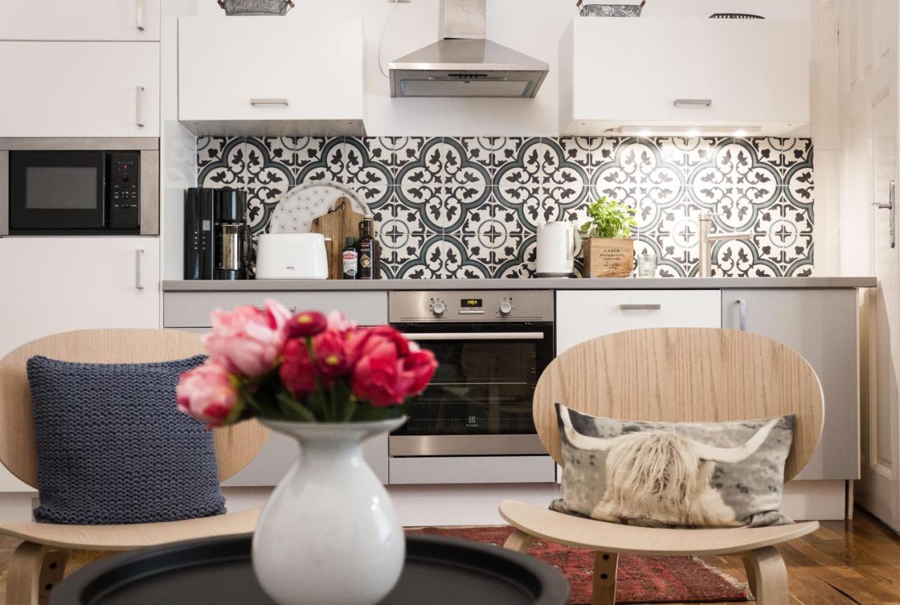 Charming And Unique Apartment With Balcony By The Great Synagogue Будапеща Екстериор снимка