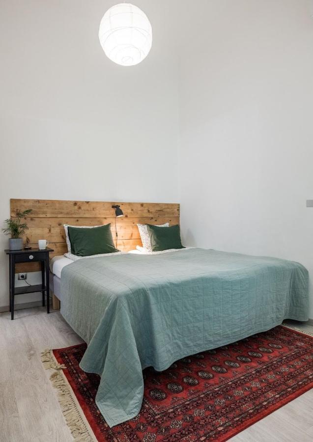 Charming And Unique Apartment With Balcony By The Great Synagogue Будапеща Екстериор снимка