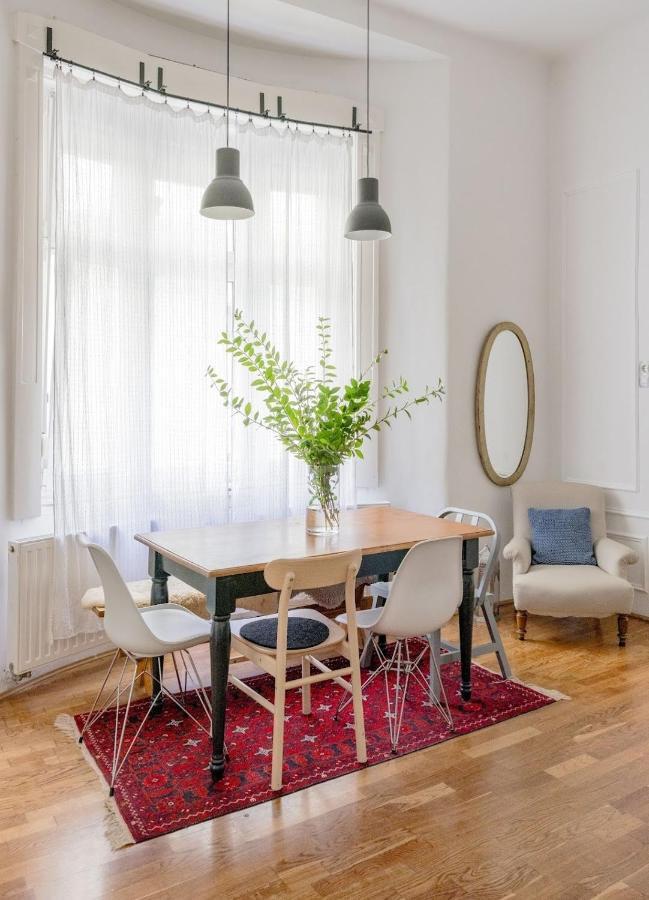 Charming And Unique Apartment With Balcony By The Great Synagogue Будапеща Екстериор снимка